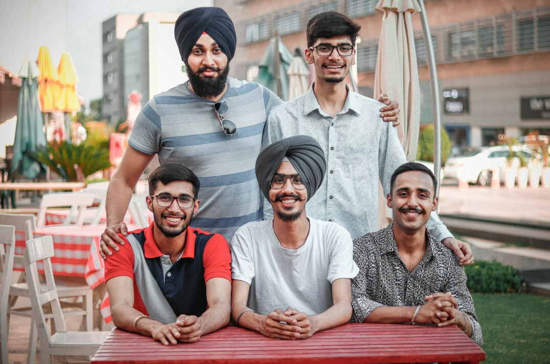 startup founders hiring new team